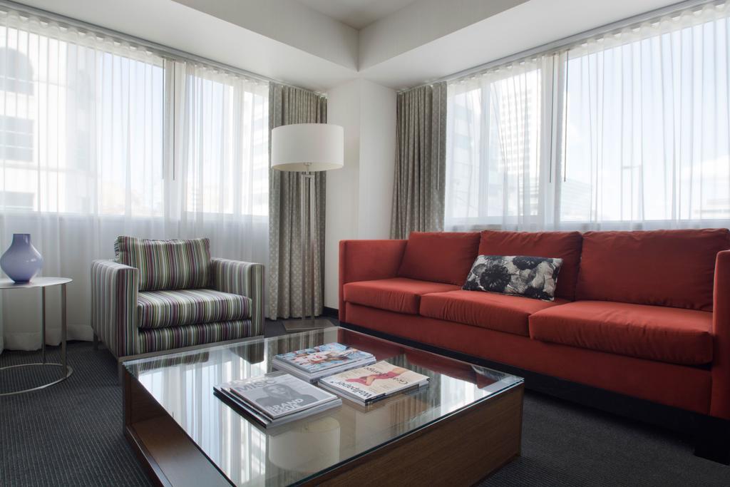 טקומה Hotel Murano מראה חיצוני תמונה A living room at the hotel