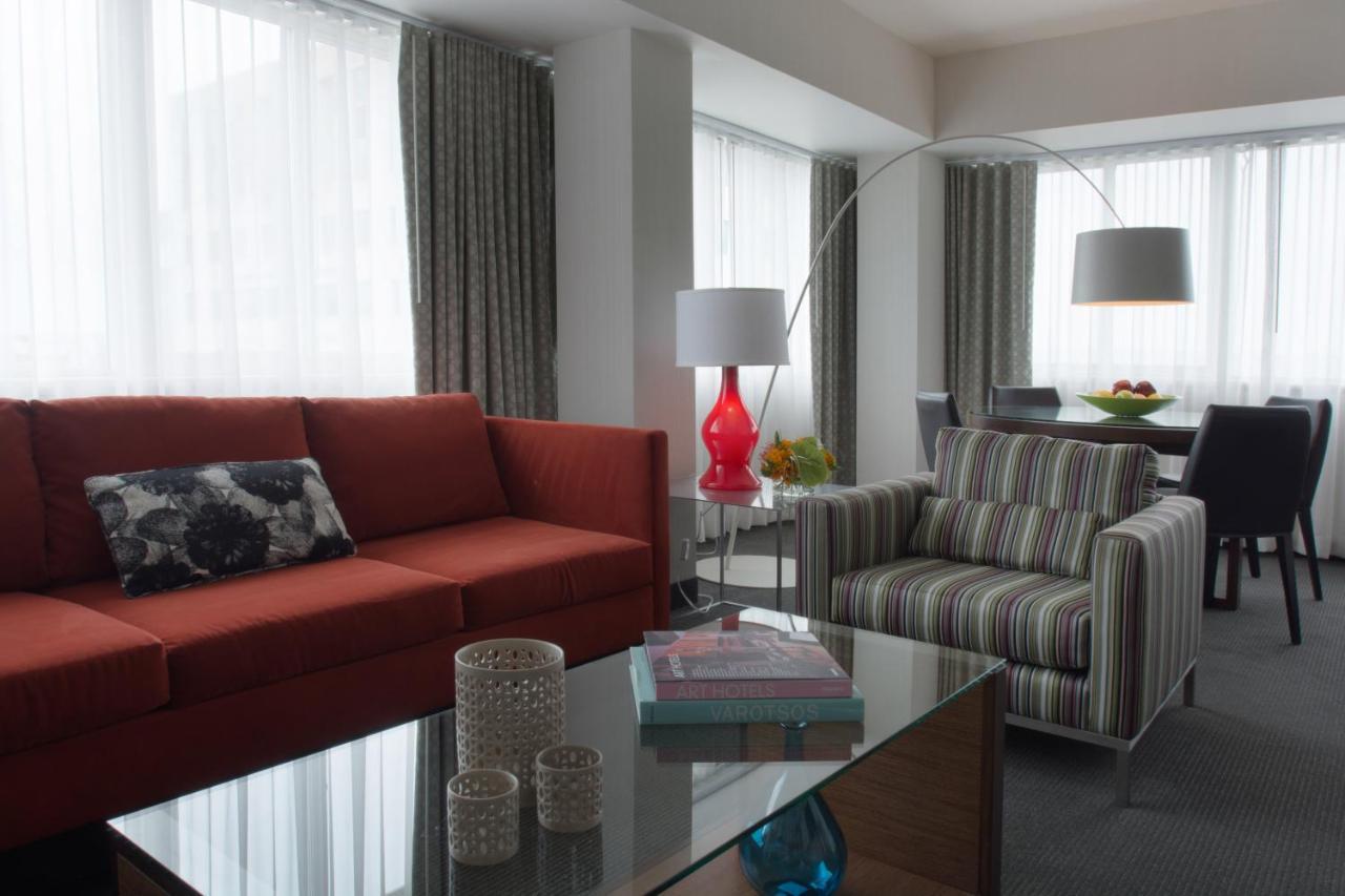 טקומה Hotel Murano מראה חיצוני תמונה A suite at the Hotel Commonwealth